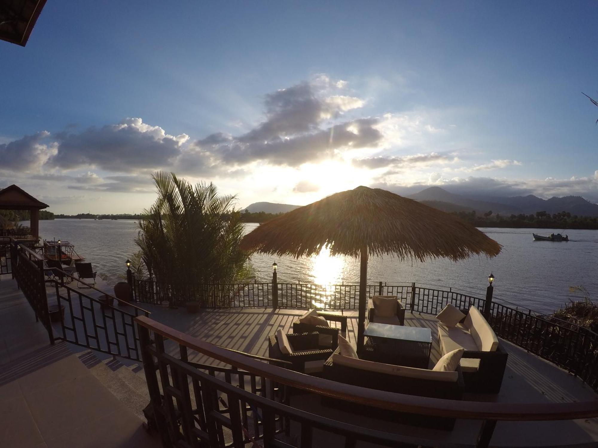 Villa Vedici Kampot Exteriör bild