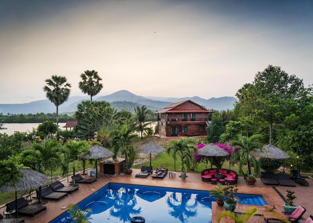 Villa Vedici Kampot Exteriör bild