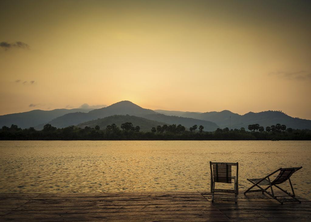 Villa Vedici Kampot Exteriör bild