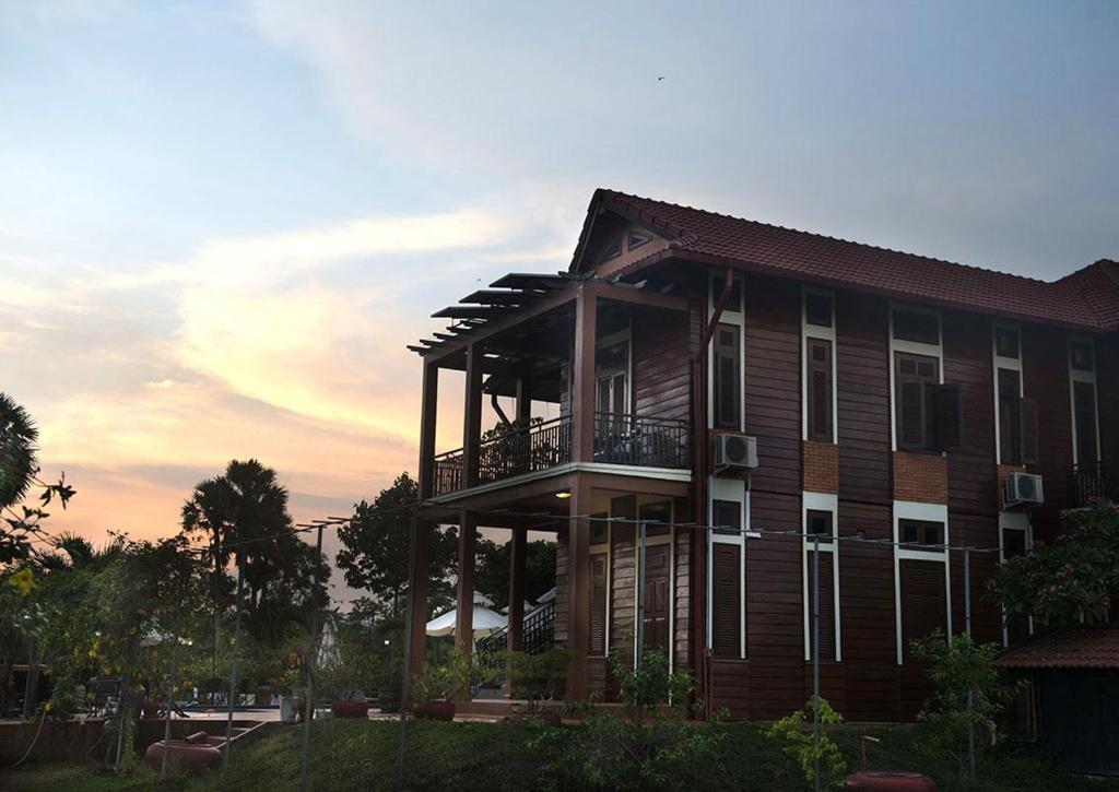 Villa Vedici Kampot Exteriör bild